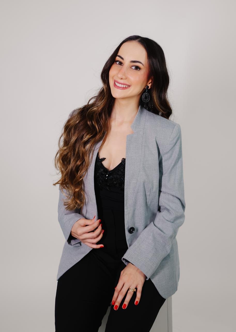 Marina Silva Leite Bressan, advogada